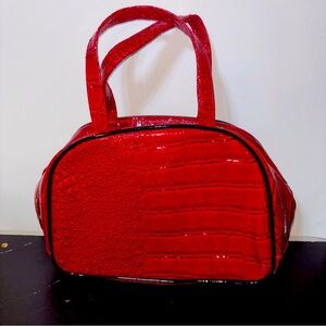 Elizabeth Arden Faux Red Crocodile-Embossed Women's Makeup Case Carry Bag Zipper